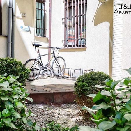 J&J Apartments Szeroka 25 Apartament 1 Торунь Экстерьер фото